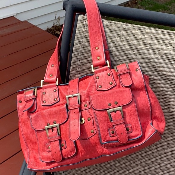 Tess Loriani Milano - Picture 1 of 6